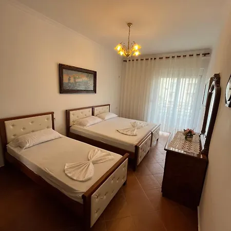 Apartment Haris *